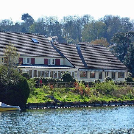 Logis - Hotel & Restaurant Des Lacs Paris Sud 韦瑞-夏特林 外观 照片
