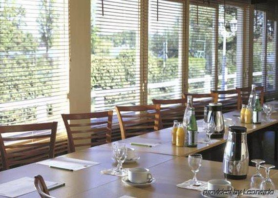 Logis - Hotel & Restaurant Des Lacs Paris Sud 韦瑞-夏特林 设施 照片