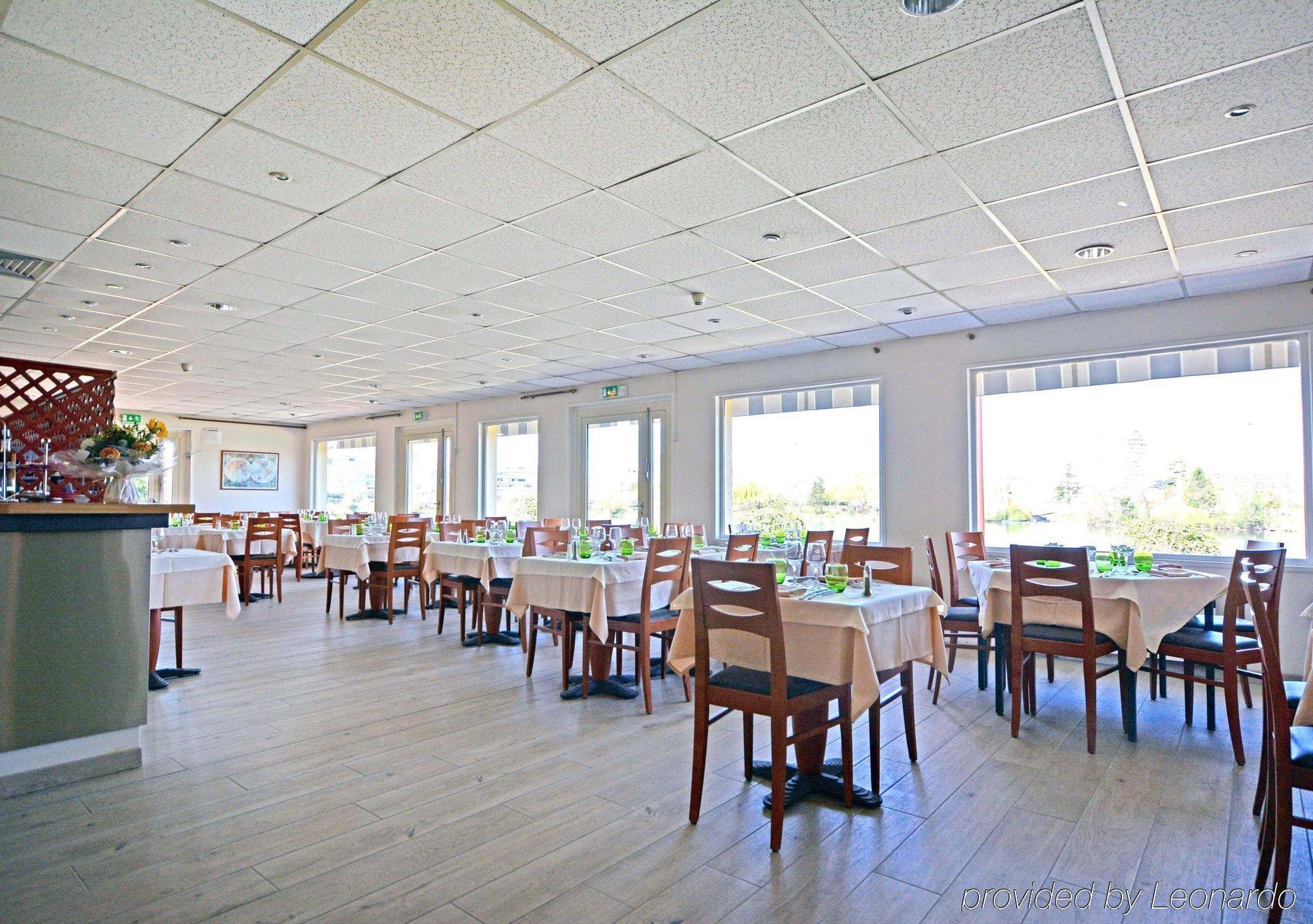 Logis - Hotel & Restaurant Des Lacs Paris Sud 韦瑞-夏特林 外观 照片